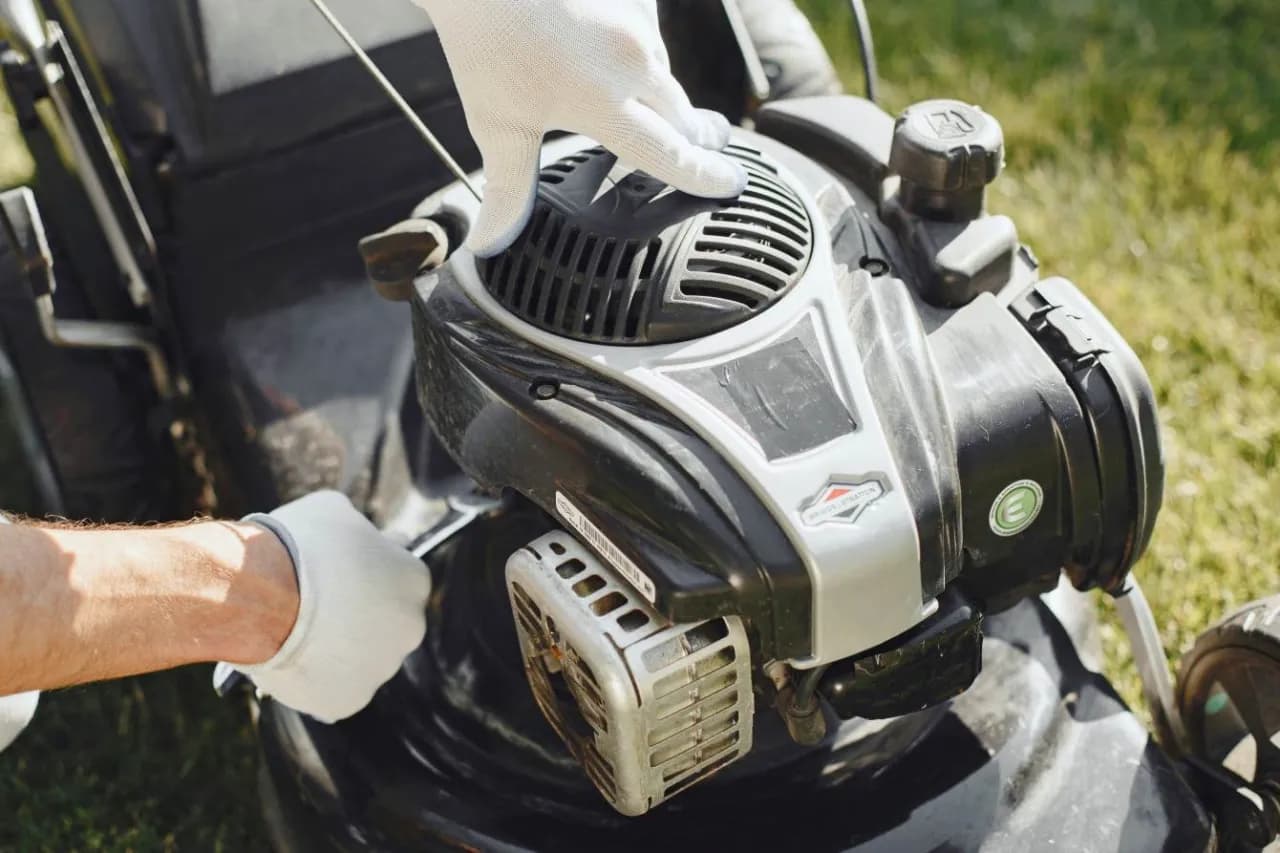 Jaki olej do silnika Briggs & Stratton, aby uniknąć kosztownych awarii?