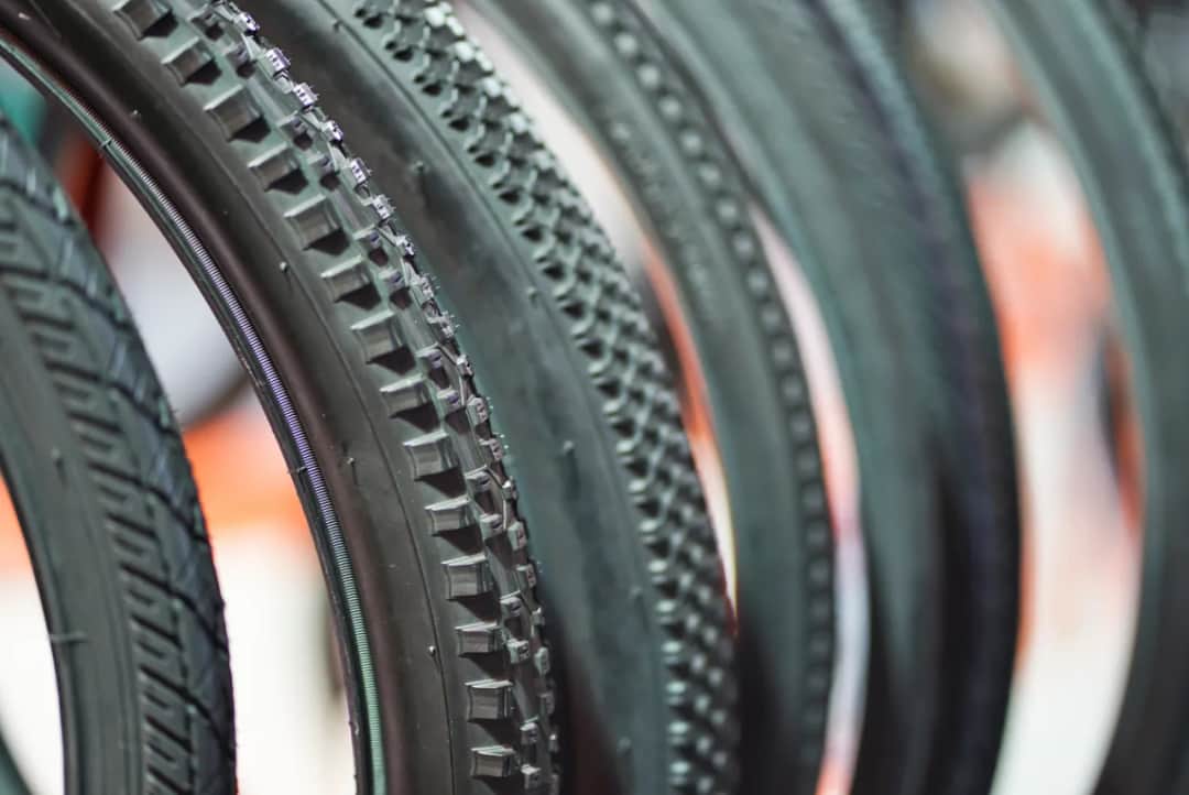 Jak sprawdzić rozmiar opony rowerowej i uniknąć nieodpowiednich zakupów