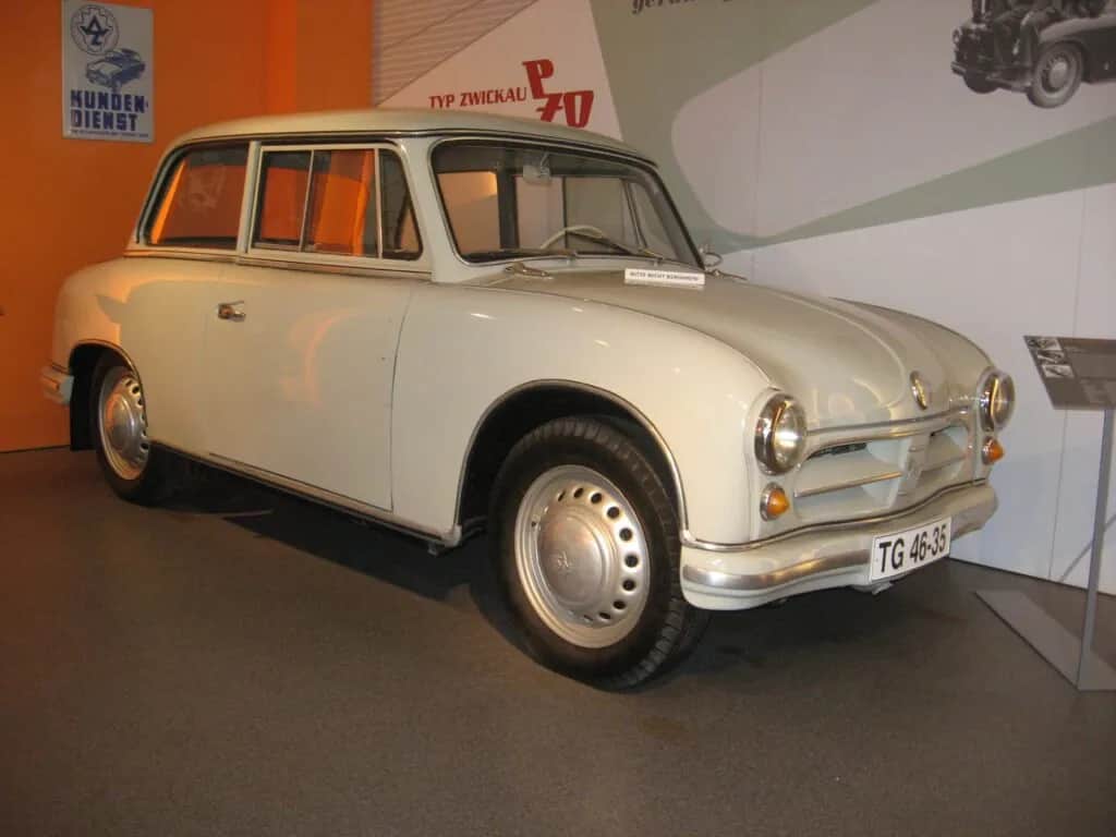 Trabant z czego karoseria? Poznaj tajemnice duroplastu i jego cechy