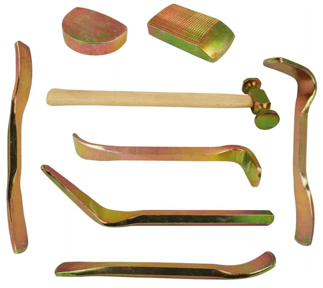 Jaką blachę do naprawy karoserii wybrać, aby uniknąć problemów?