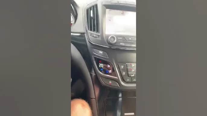 Jak włączyć podgrzewane fotele w Opel Insignia - proste kroki i porady Jak włączyć podgrzewane fotele w Opel Insignia - proste kroki i porady