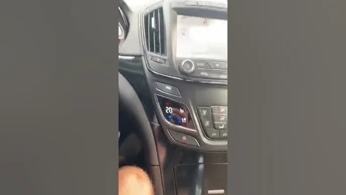 Jak włączyć podgrzewane fotele w Opel Insignia - proste kroki i porady