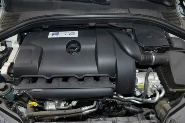 Volvo XC60 jaki silnik wybrać – uniknij kosztownych błędów przy wyborze