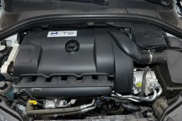 Volvo XC60 jaki silnik wybrać – uniknij kosztownych błędów przy wyborze