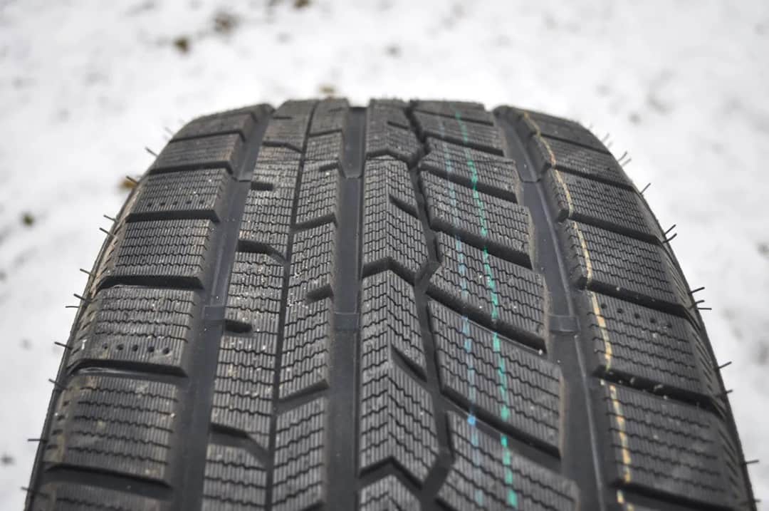 Opony demo czy warto? Poznaj zalety i wady przed zakupem