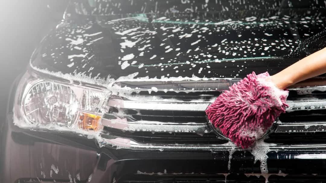 Czym myć karoserię samochodu, aby uniknąć zarysowań i uszkodzeń? Czym myć karoserię samochodu, aby uniknąć zarysowań i uszkodzeń?